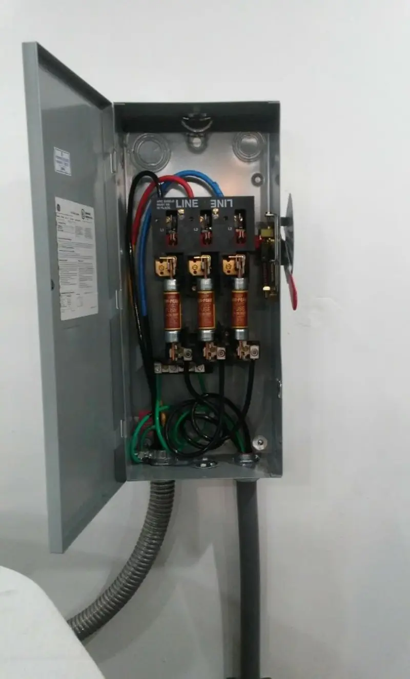 Three-phase disconnect switch installed for Smoke Detector Installation in American Canyon